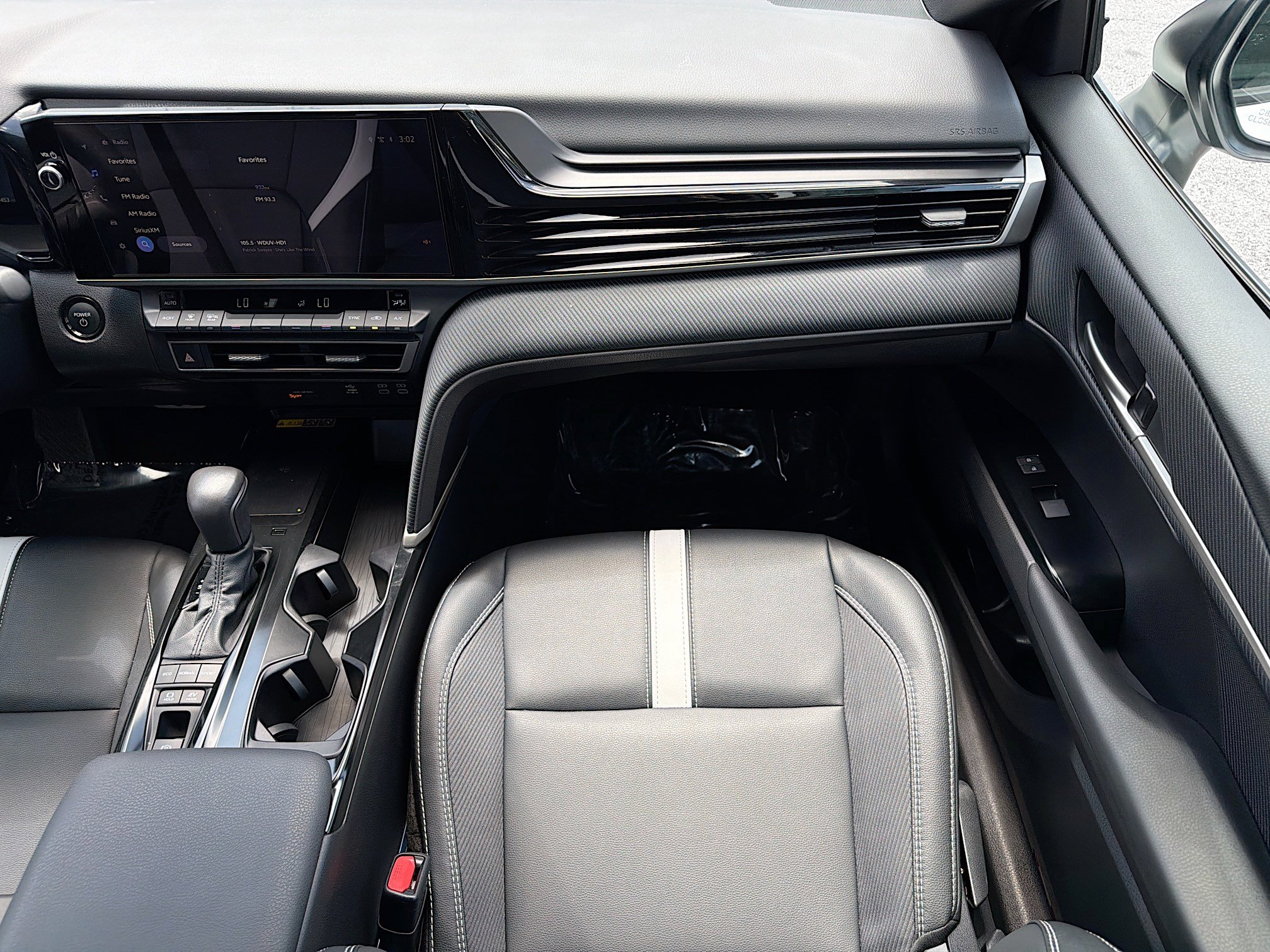 Used 2025 Toyota Camry SE w/ Multimedia Upgrade Package FWD image 17