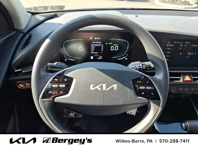 Certified 2025 Kia Niro LX image 21