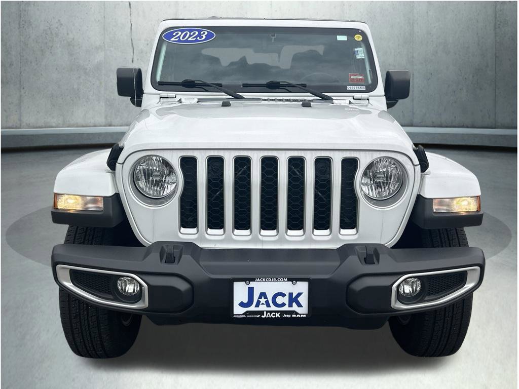 Used 2023 Jeep Gladiator Overland AWD/4WD image 10
