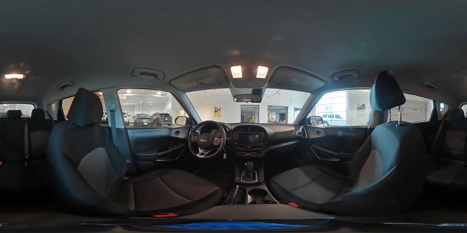 Used 2025 Kia Soul LX w/ LX Technology Package FWD image 42