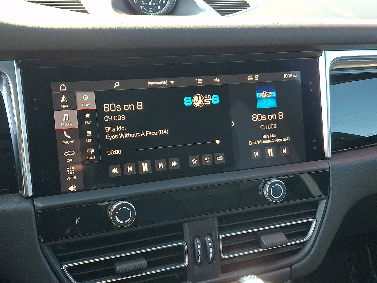 Used 2025 Porsche Macan image 17