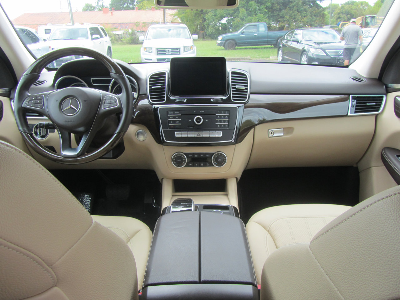 Used 2016 Mercedes-Benz GLE 350 w/ Premium Package image 13