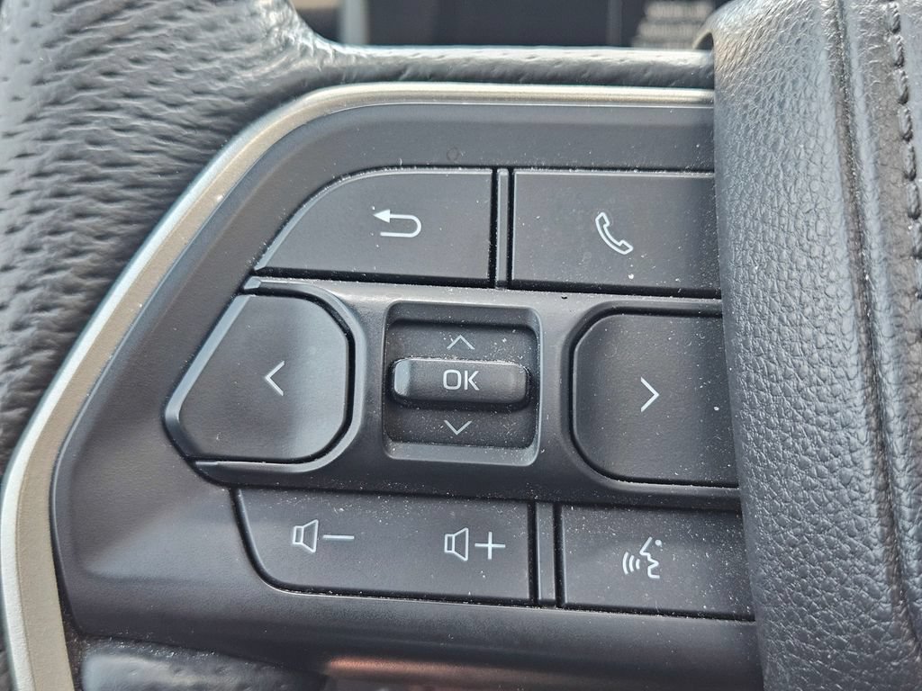 Certified 2025 Toyota Tundra Limited AWD/4WD image 30