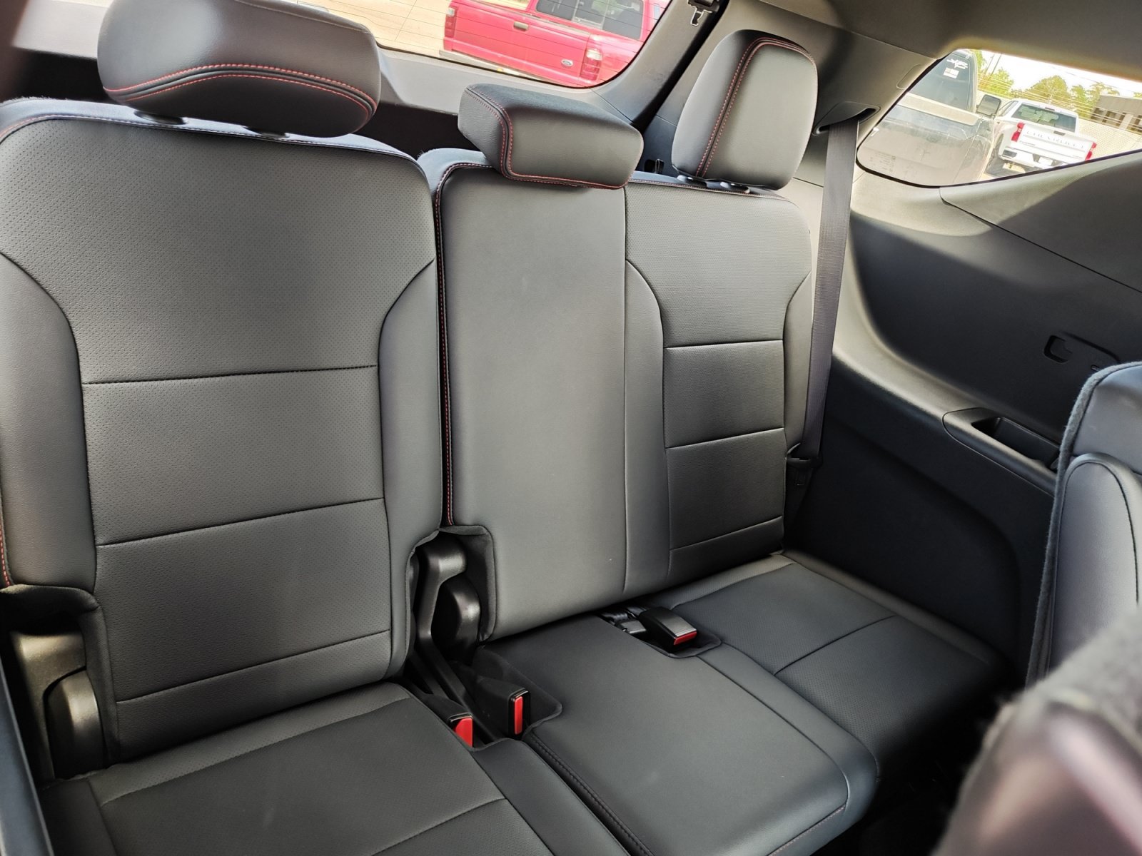 Certified 2025 Chevrolet Traverse Z71 w/ Driver Confidence Package AWD/4WD image 27