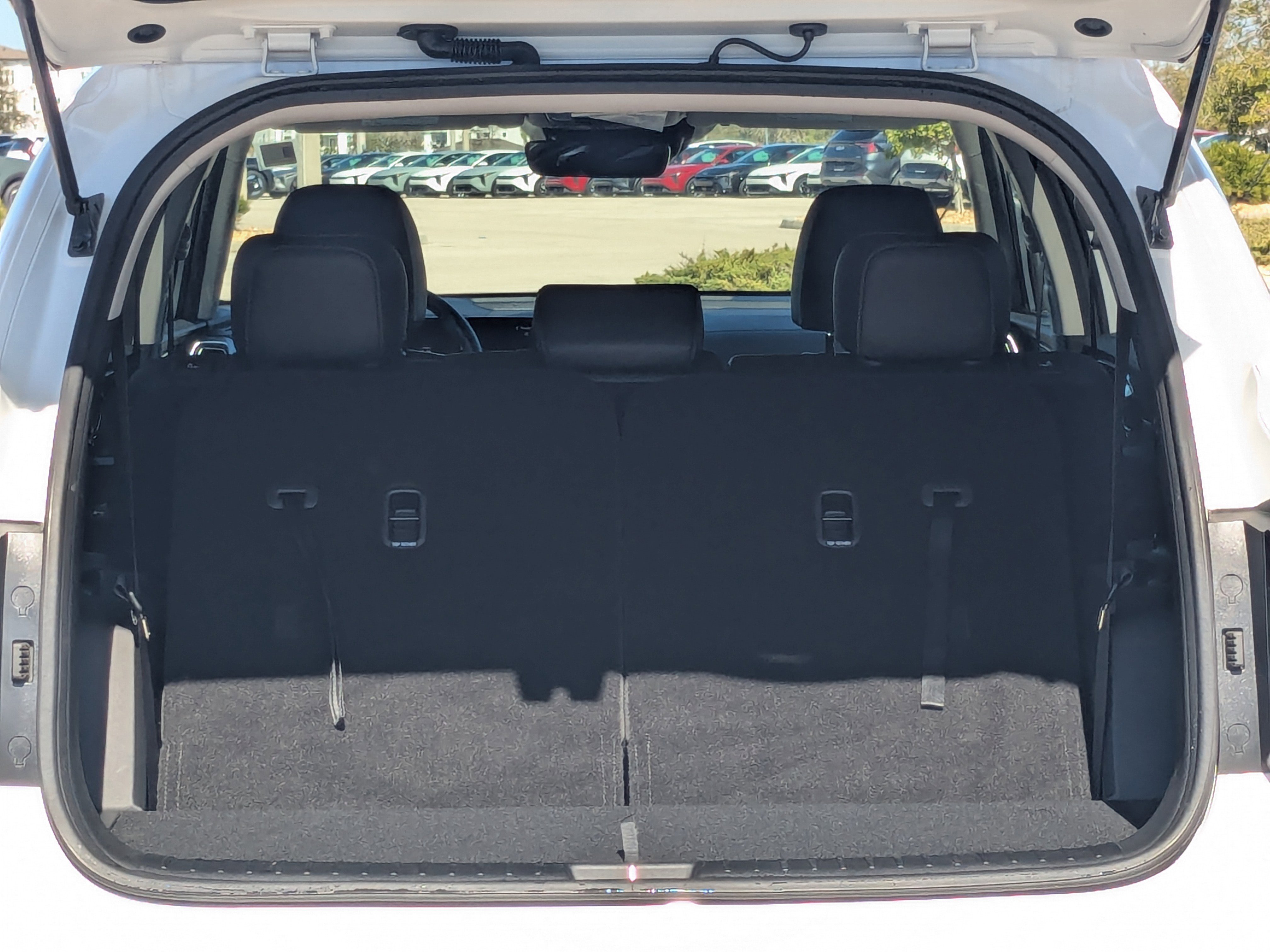 Certified 2025 Kia Sorento S image 13