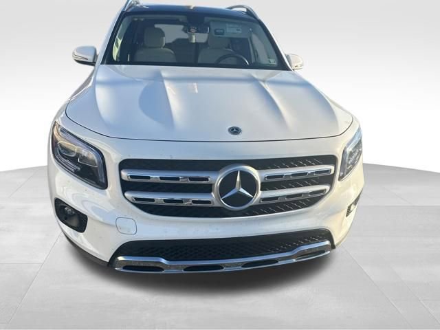 Used 2021 Mercedes-Benz GLB 250 4MATIC image 3
