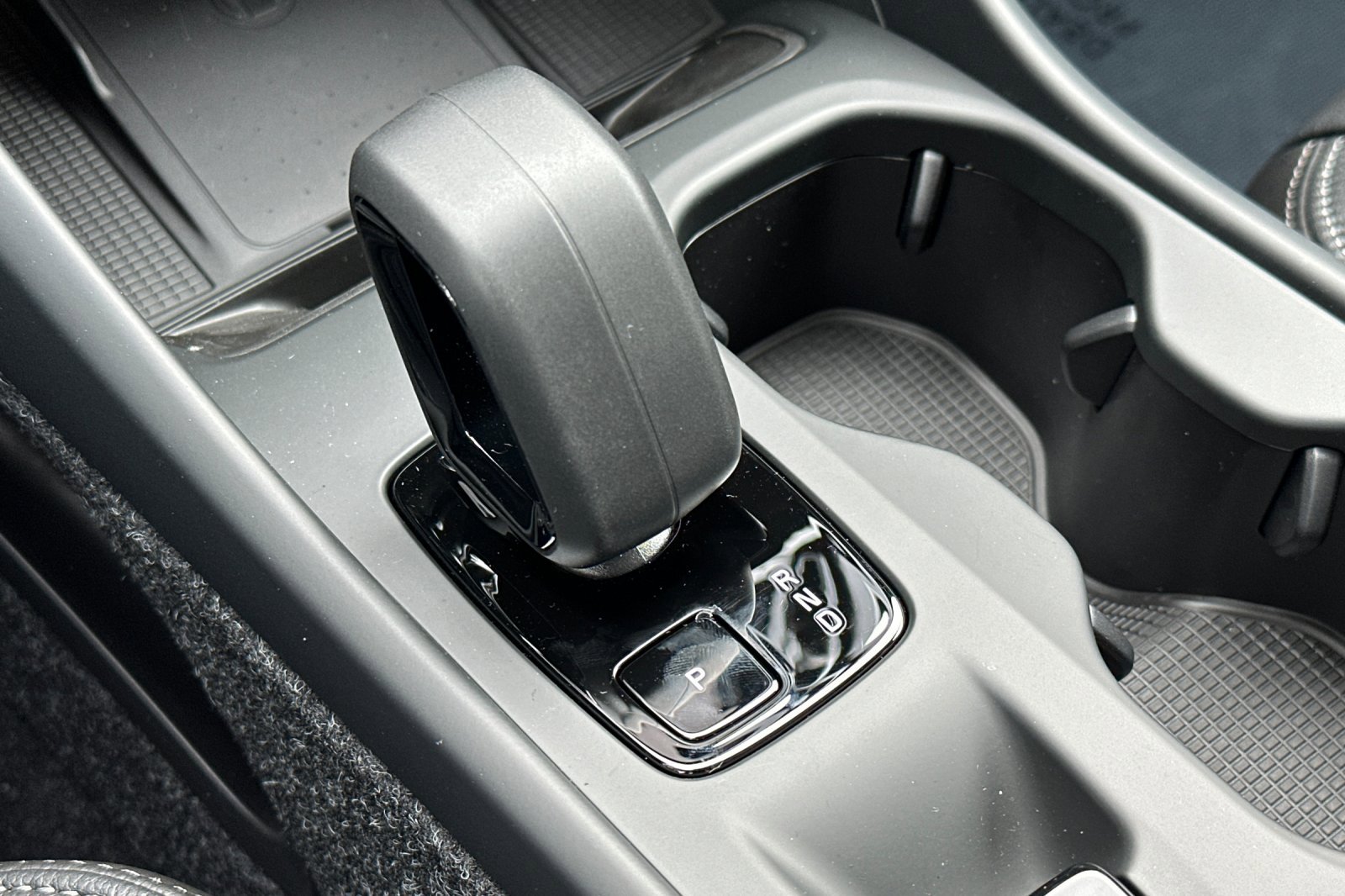 New 2025 Volvo XC40 B5 Core w/ Climate Package image 19