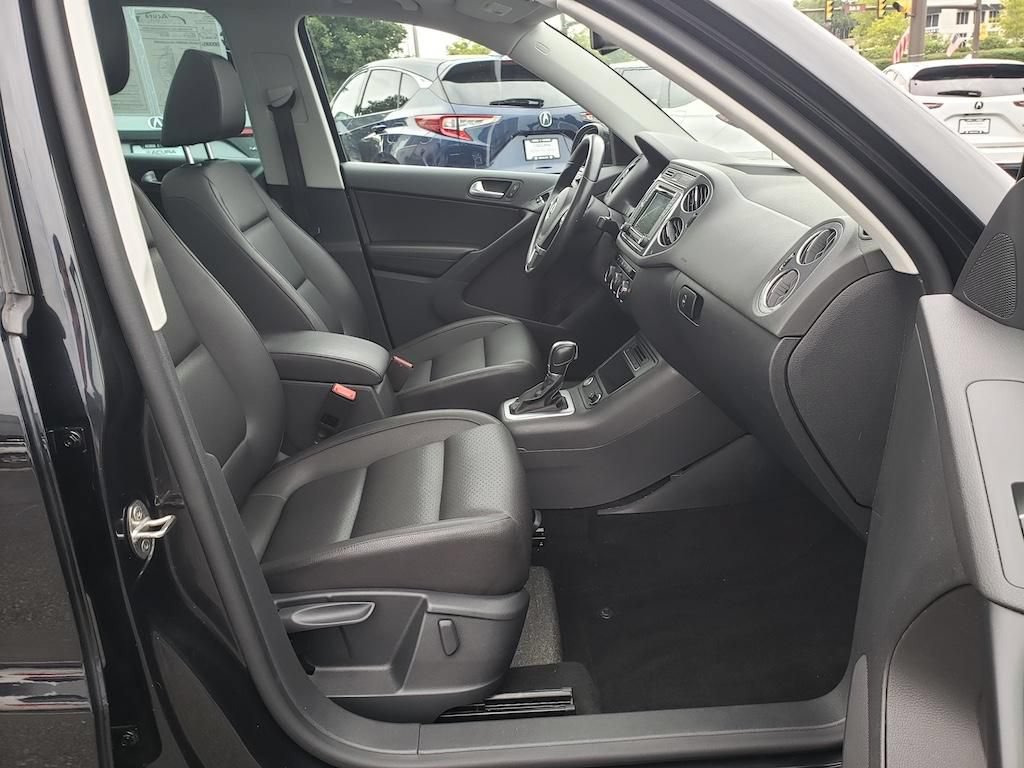 Used 2017 Volkswagen Tiguan Wolfsburg Edition AWD/4WD image 18