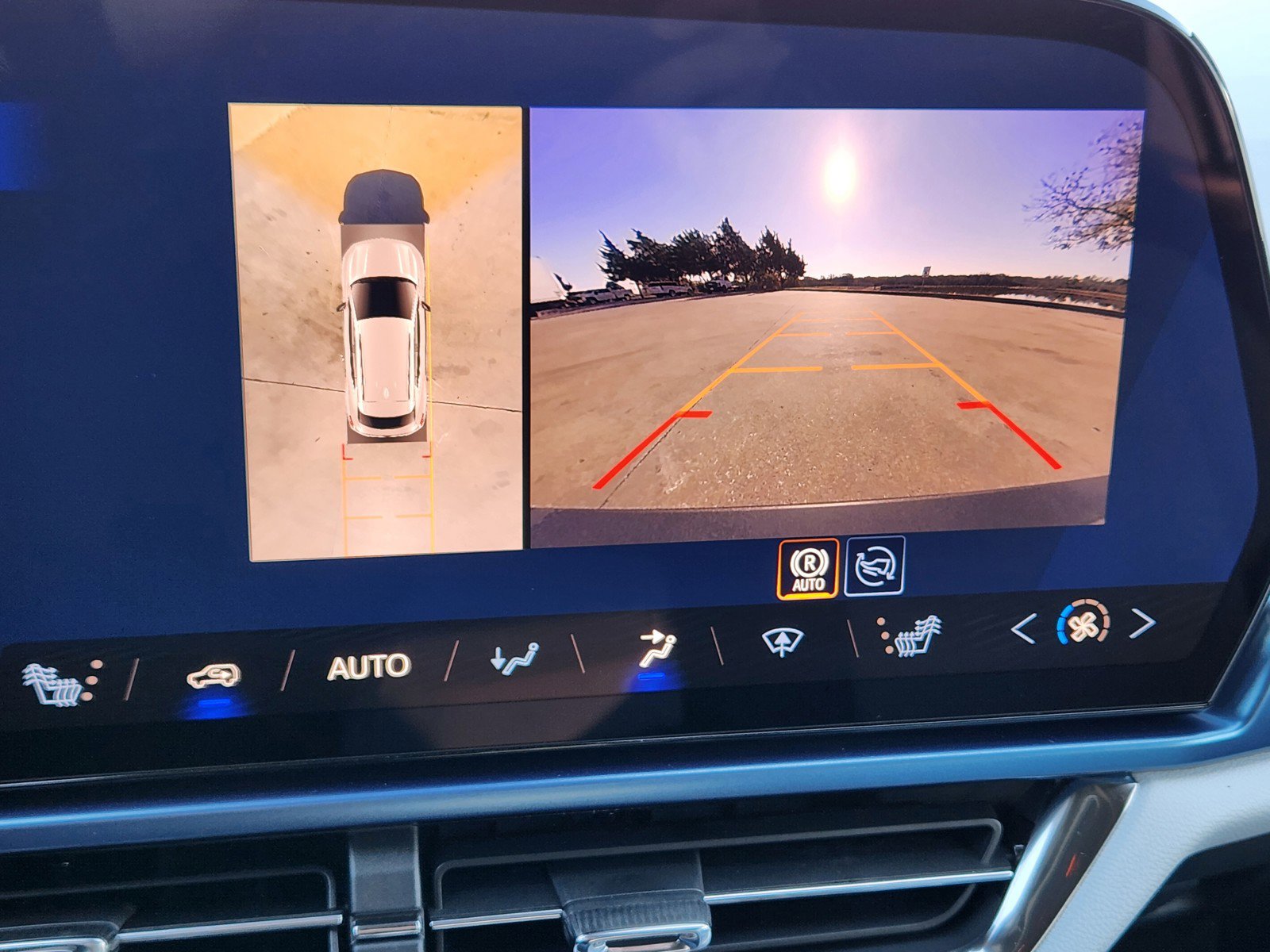 New 2026 Chevrolet Equinox EV LT image 14