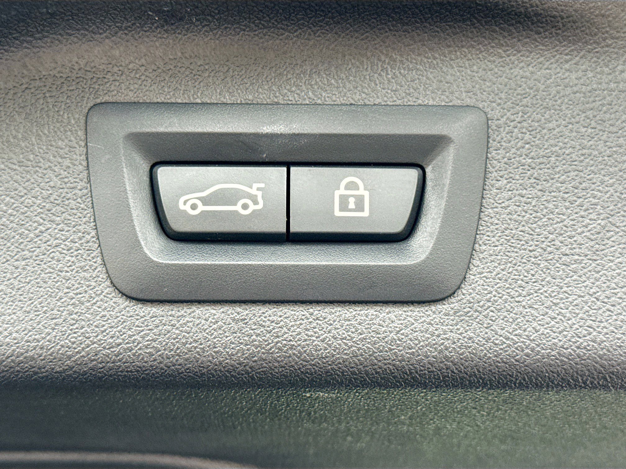 Used 2021 BMW X7 xDrive40i w/ M Sport Package image 13