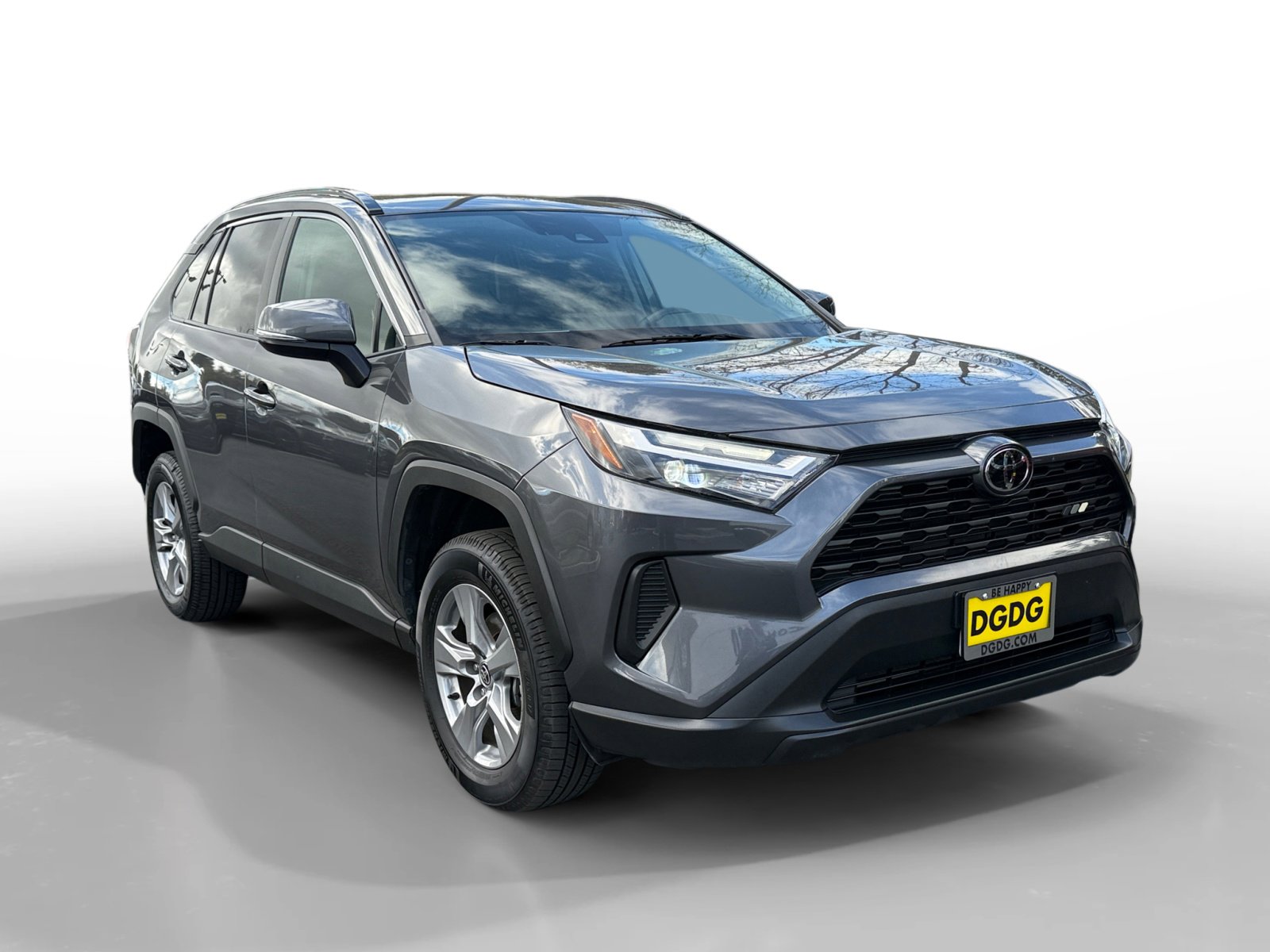 Used 2022 Toyota RAV4 XLE w/ Convenience Package image 7