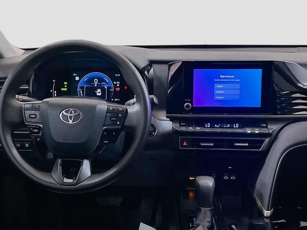 Used 2025 Toyota Camry LE w/ Convenience Package FWD image 18
