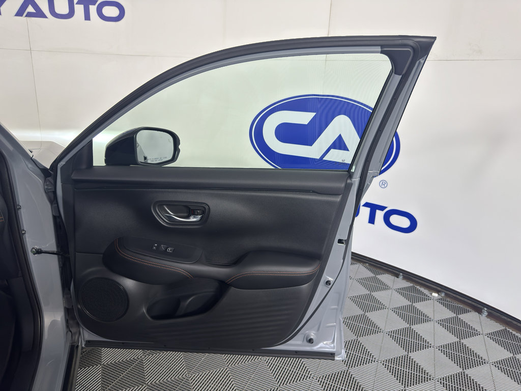 Used 2025 Honda HR-V Sport image 38
