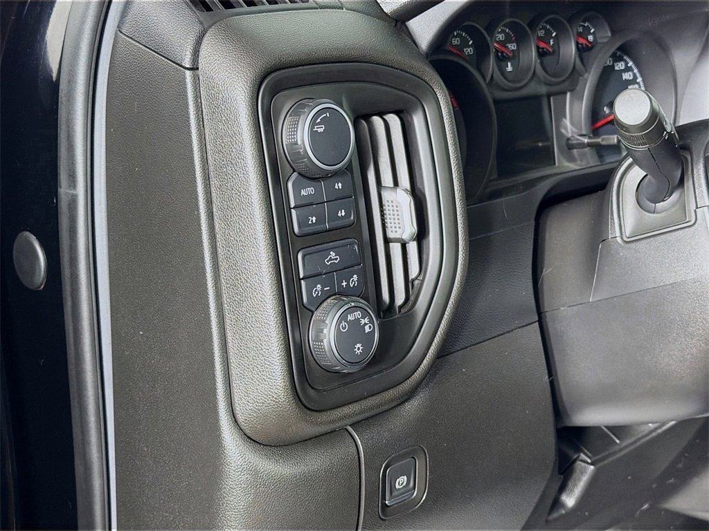 Used 2020 Chevrolet Silverado 1500 Custom Trail Boss w/ Custom Convenience Package image 10