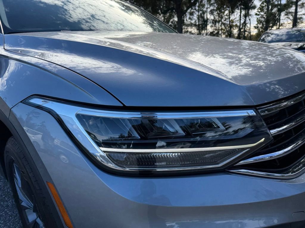 Used 2023 Volkswagen Tiguan SE image 4