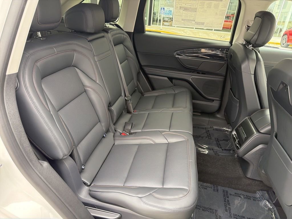 New 2026 Lincoln Nautilus Premier image 16