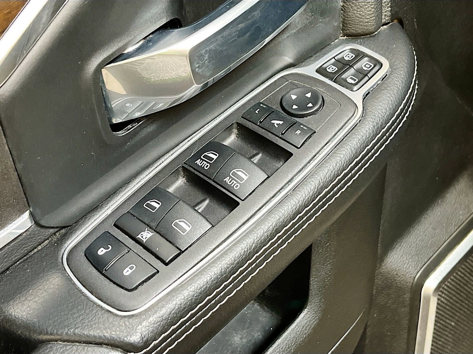 Used 2024 RAM 2500 Laramie image 18