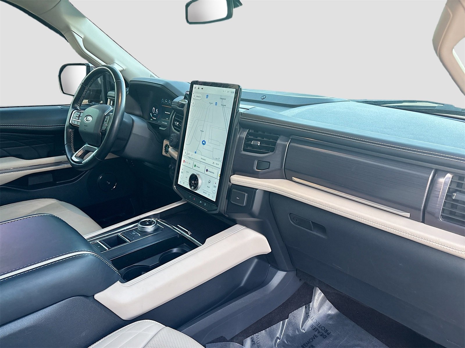 Used 2022 Ford Expedition Platinum image 31