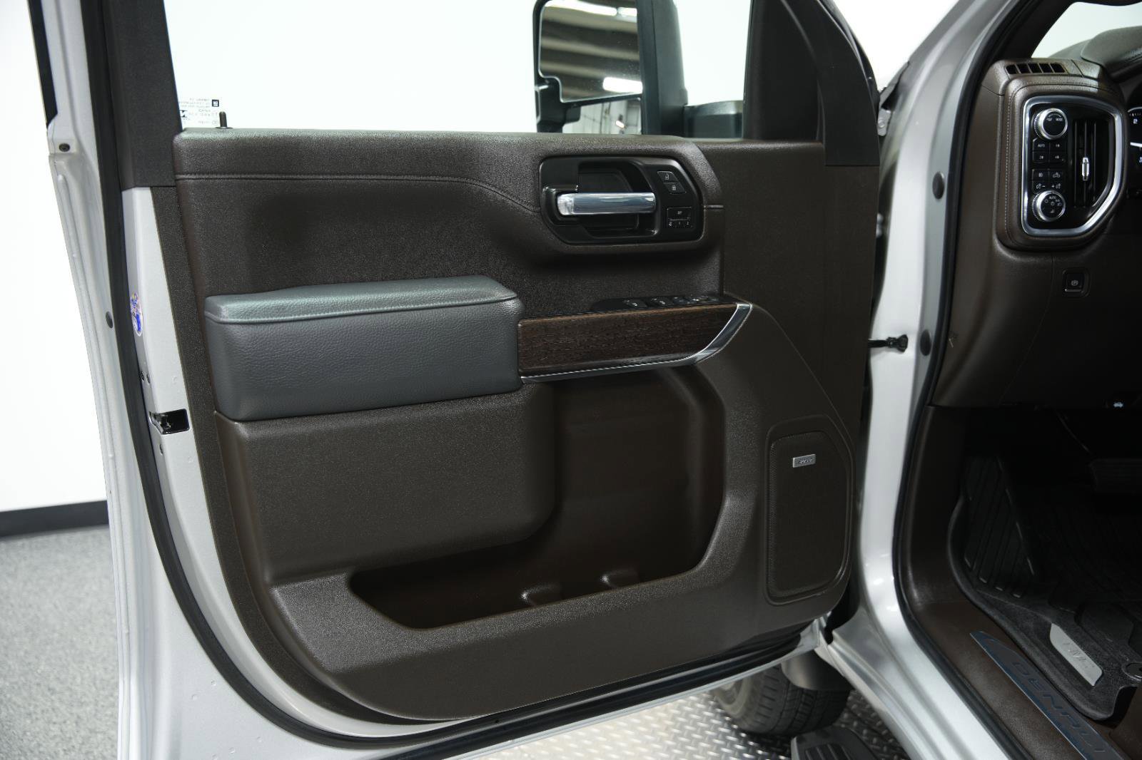 Used 2022 GMC Sierra 3500 Denali w/ Technology Package image 22