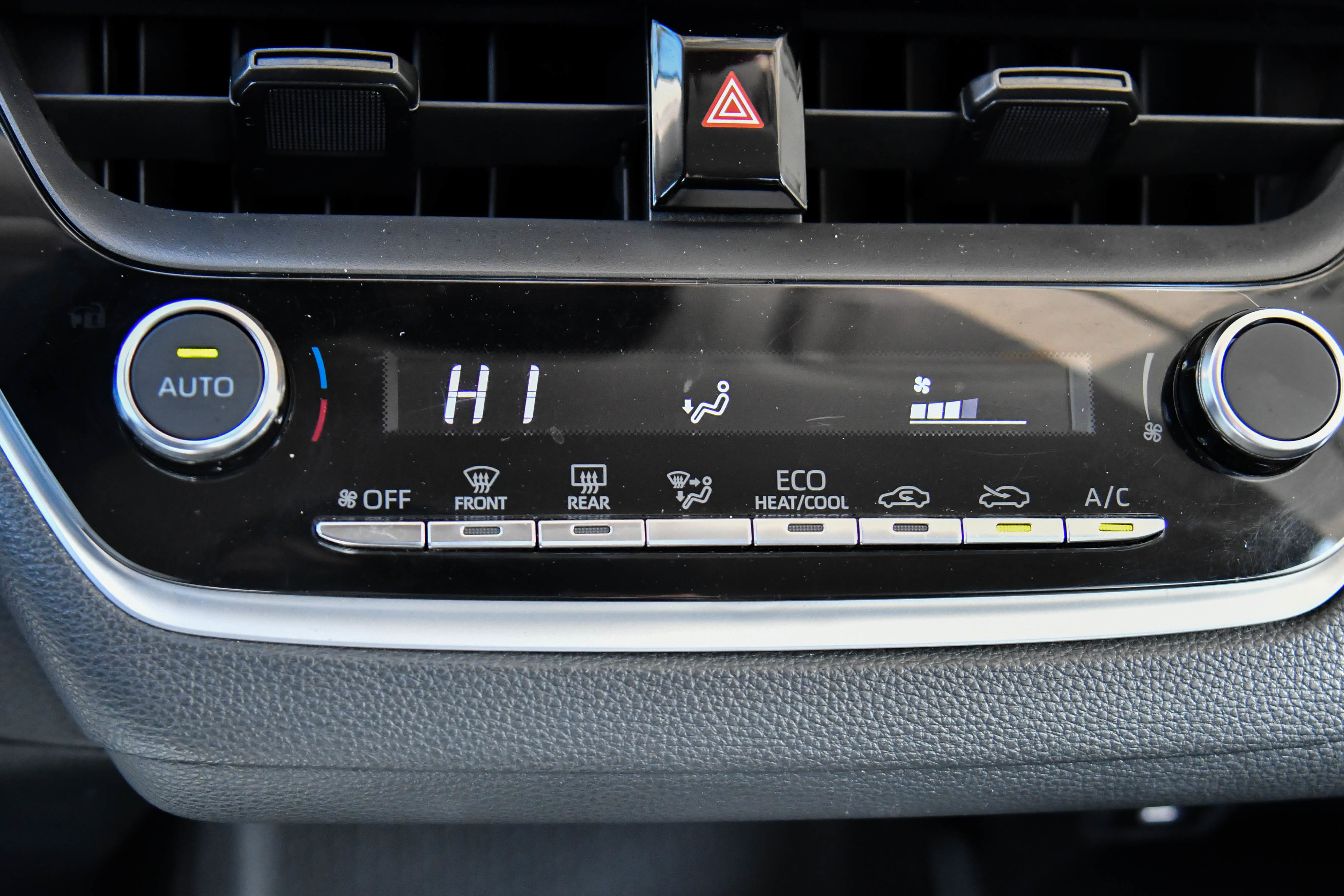 Used 2024 Toyota Corolla LE image 23