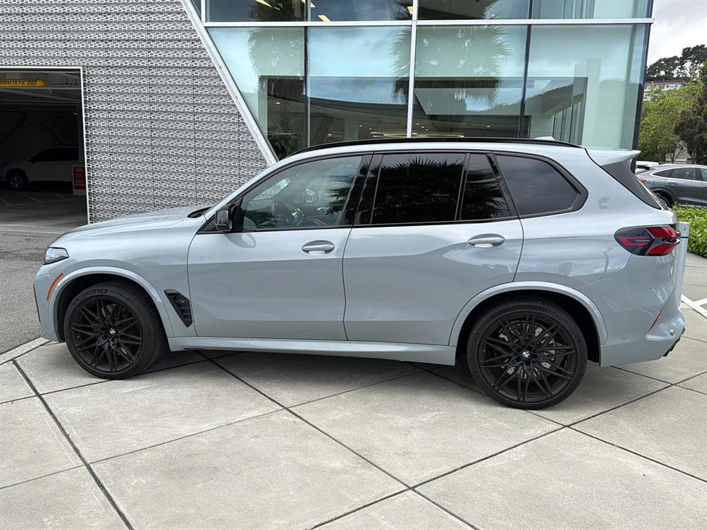 Used 2024 BMW X5 M Competition w/ Executive Package image 9