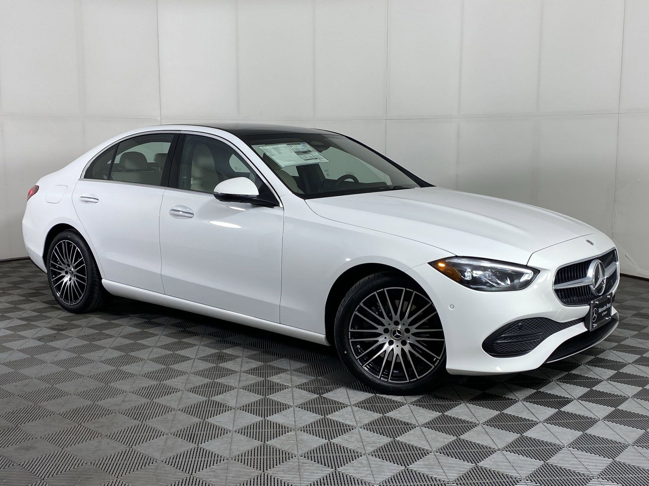 Used 2025 Mercedes-Benz C 300 4MATIC Sedan image 6