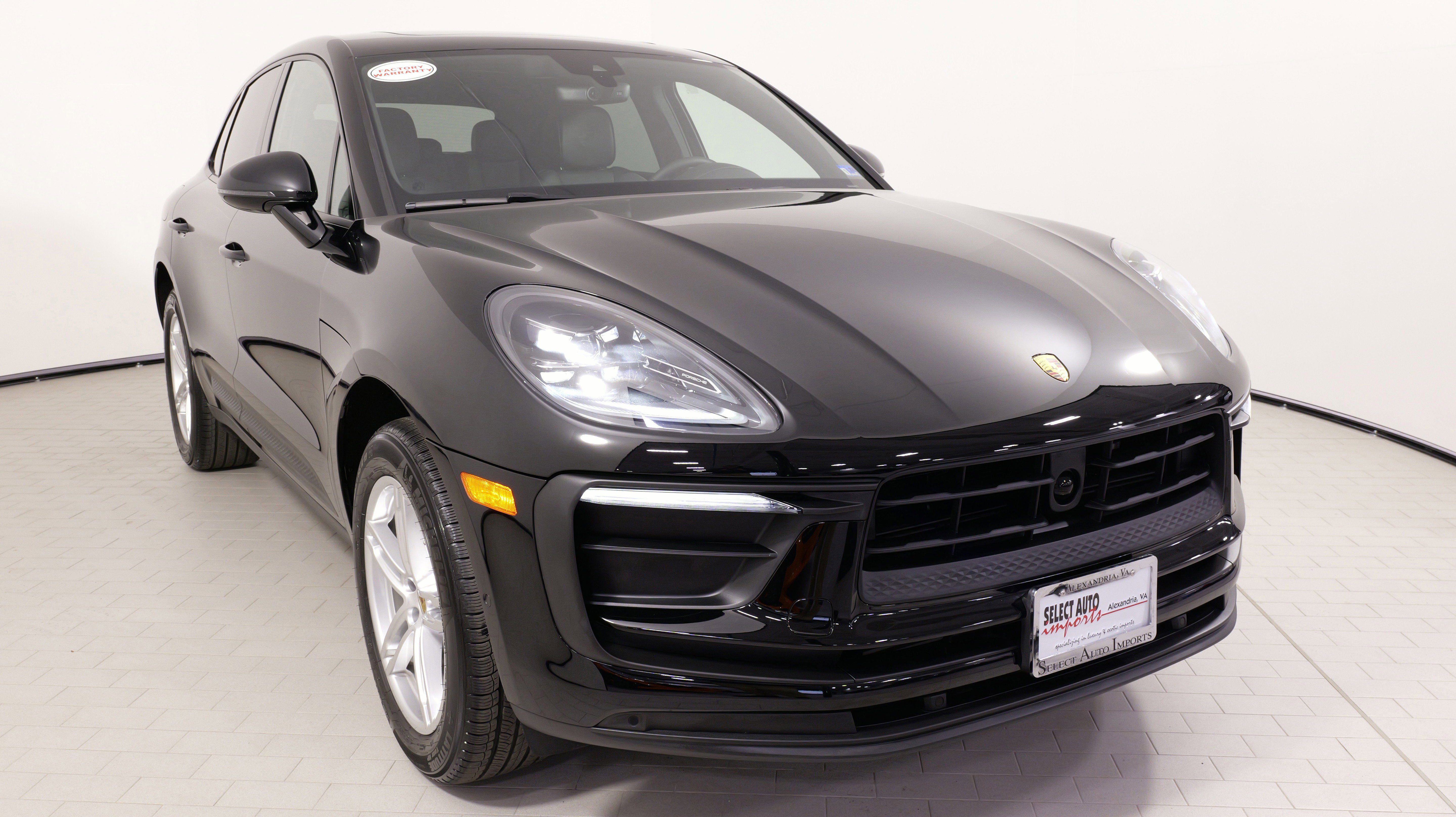 Used 2025 Porsche Macan image 6