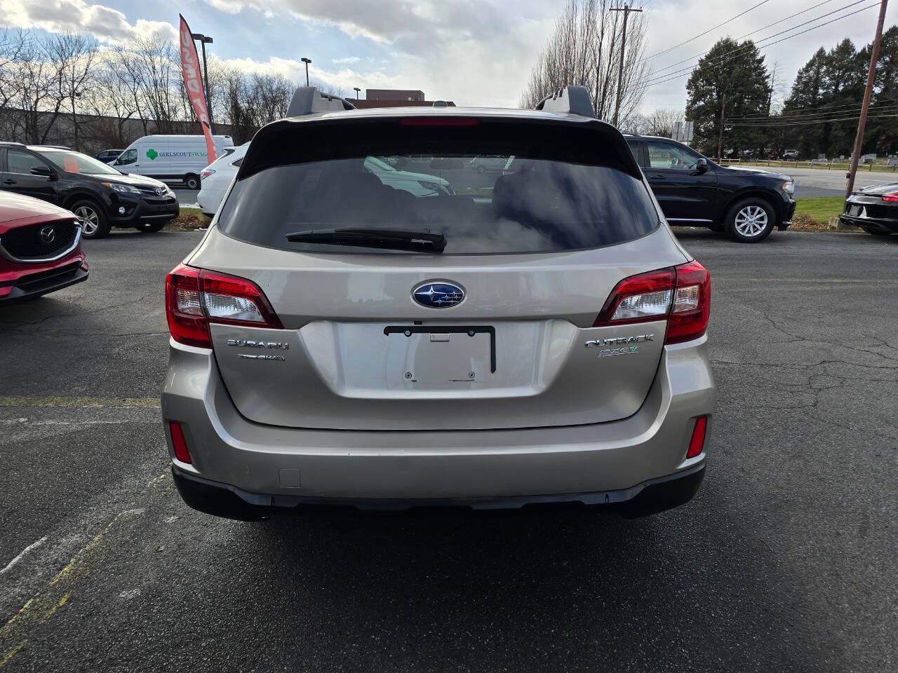 Used 2015 Subaru Outback 2.5i Limited AWD/4WD image 4