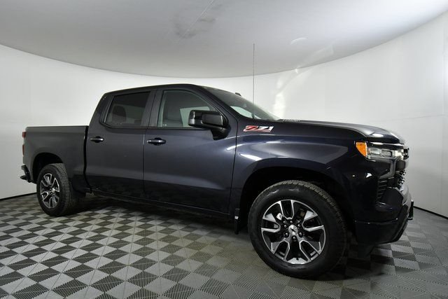 Used 2022 Chevrolet Silverado 1500 RST w/ Z71 Off-Road Package AWD/4WD image 9