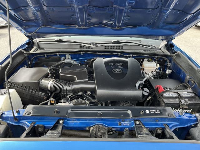 Used 2017 Toyota Tacoma TRD Off-Road w/ Premium & Technology Package image 20