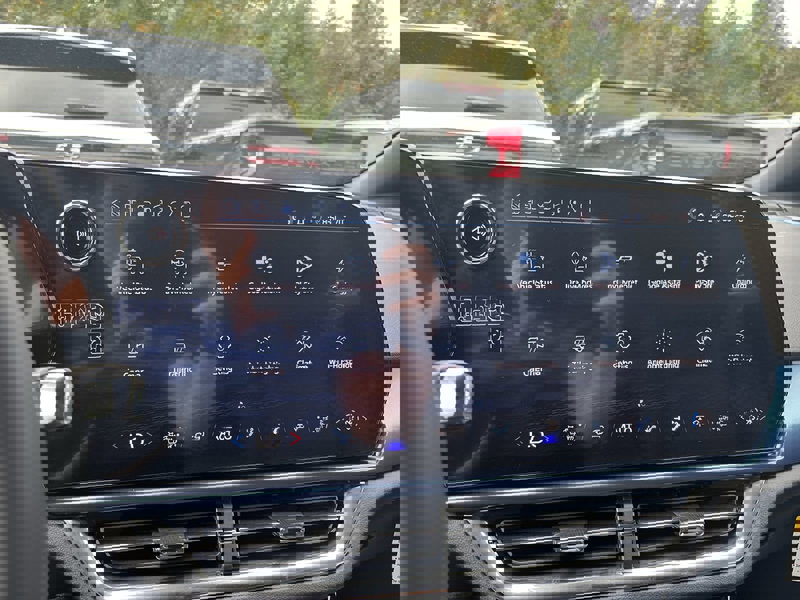 New 2026 Chevrolet Equinox EV LT image 19