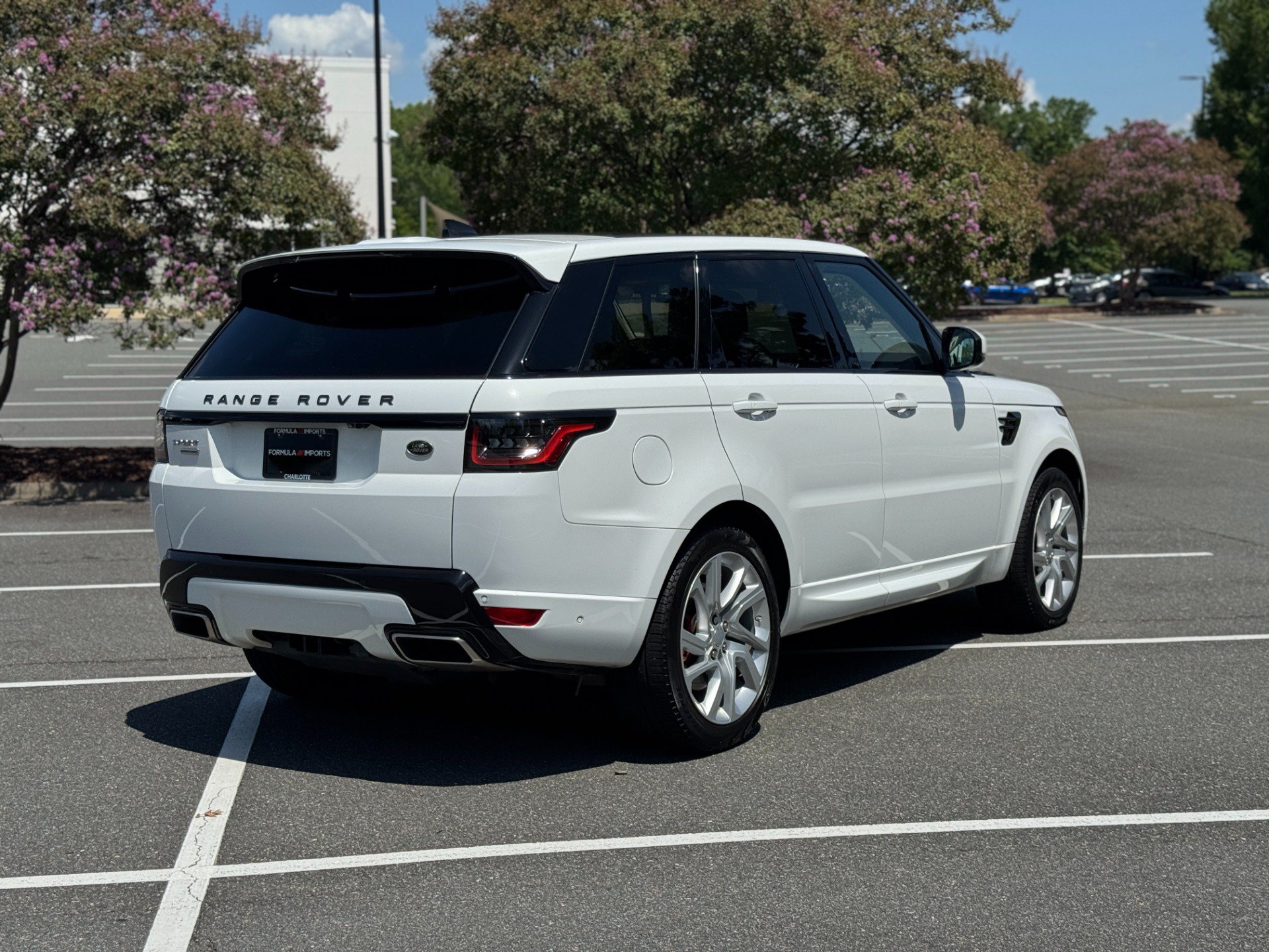 Used 2019 Land Rover Range Rover Sport Supercharged AWD/4WD image 12