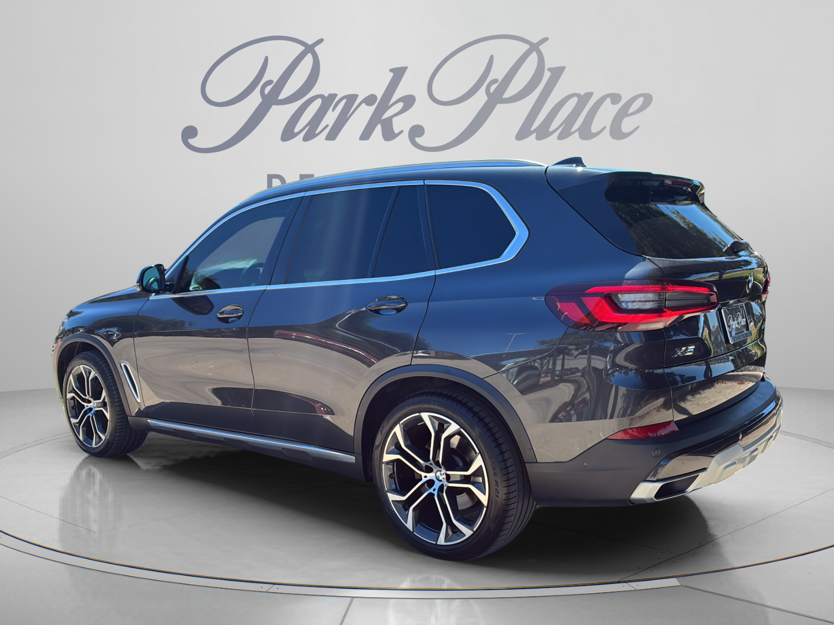 Used 2021 BMW X5 sDrive40i w/ Premium Package 2 RWD image 3