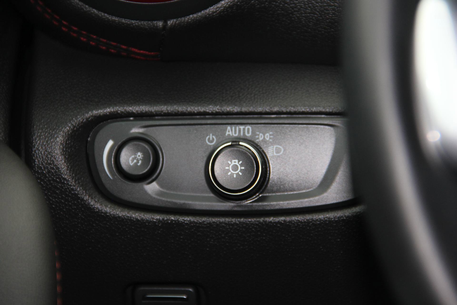 Certified 2023 Chevrolet Blazer RS w/ Driver Confidence II Package image 27