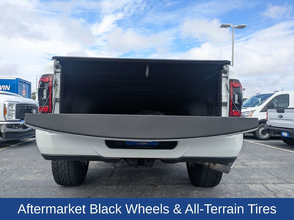 Used 2023 RAM 2500 Tradesman w/ Chrome Appearance Group AWD/4WD image 6
