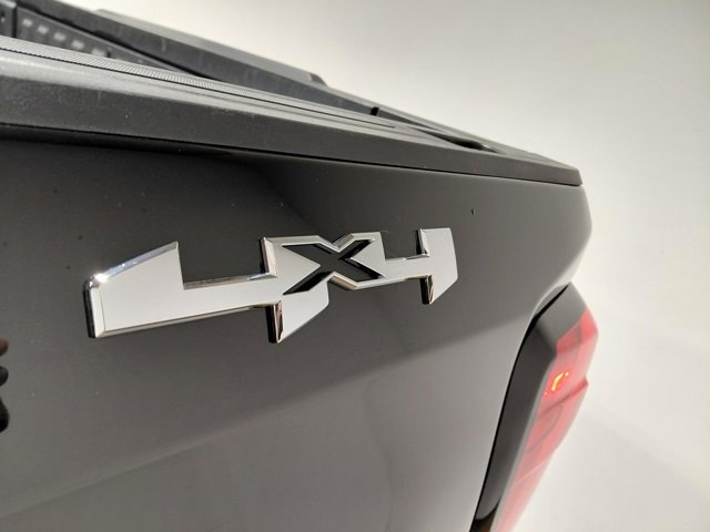 Certified 2025 GMC Sierra 1500 SLT image 17