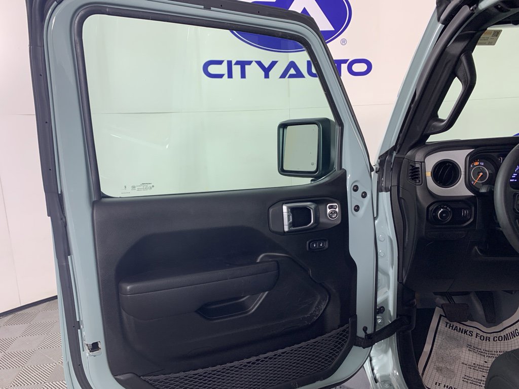 Used 2024 Jeep Wrangler Sport S image 13