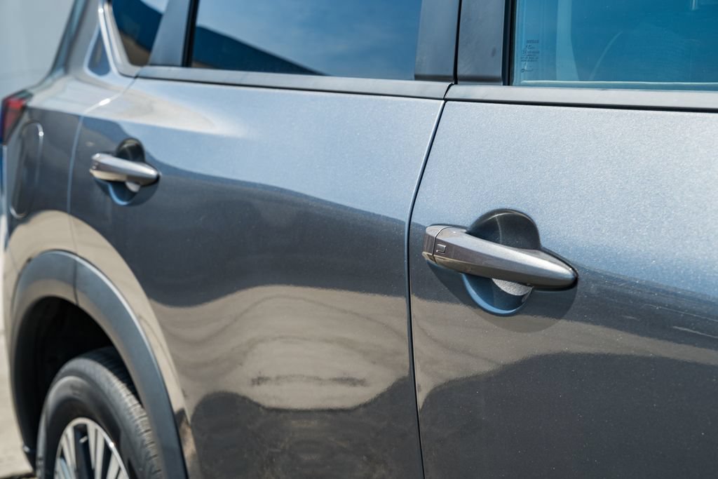 Used 2022 Nissan Rogue SV AWD/4WD image 14