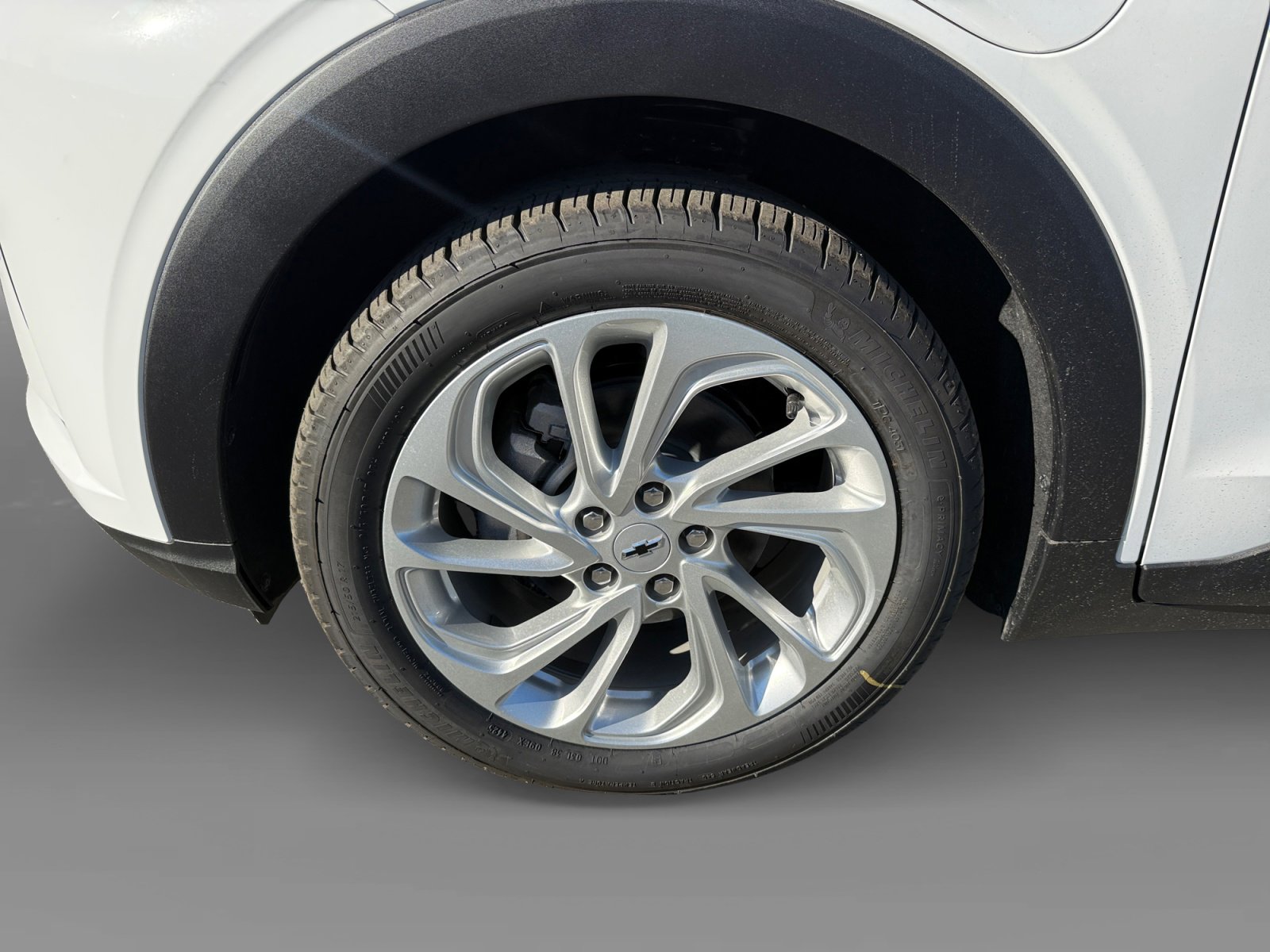 New 2027 Chevrolet Bolt LT w/ Comfort Package image 9