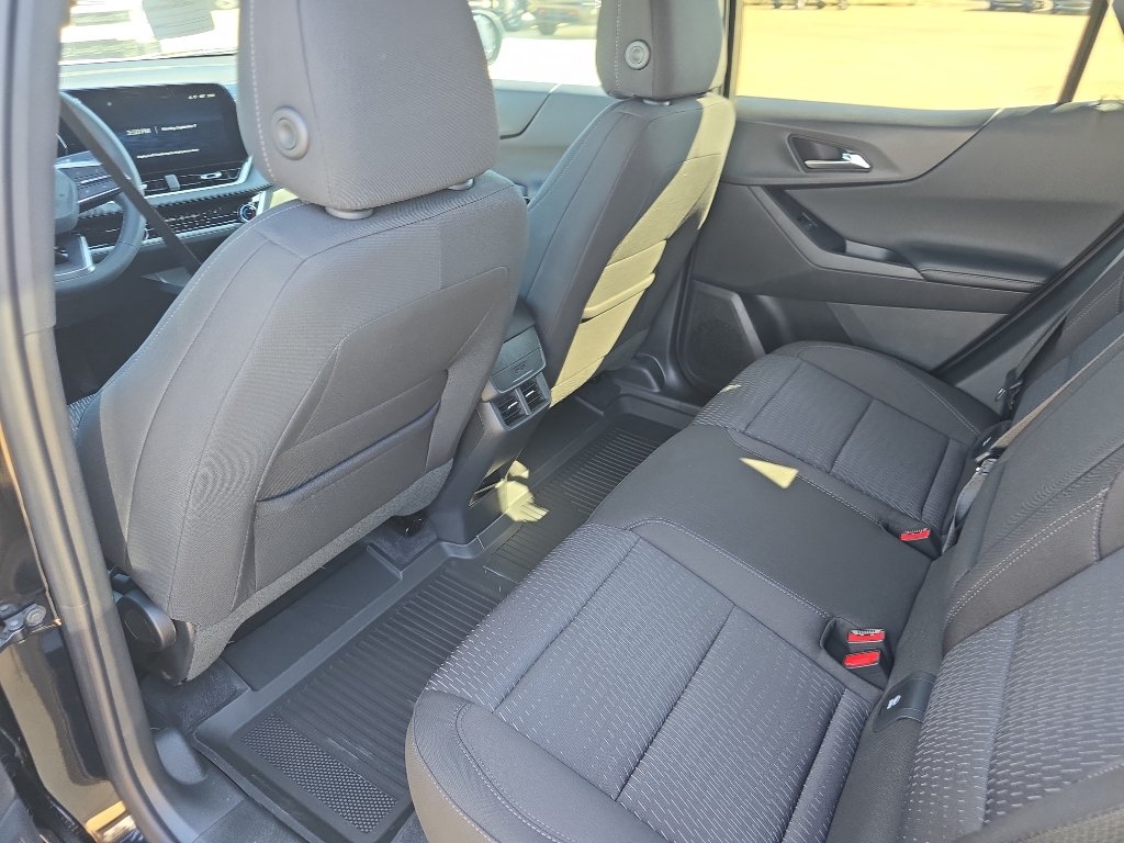 New 2027 Chevrolet Equinox LT w/ LPO, Floor Liner Package FWD image 11