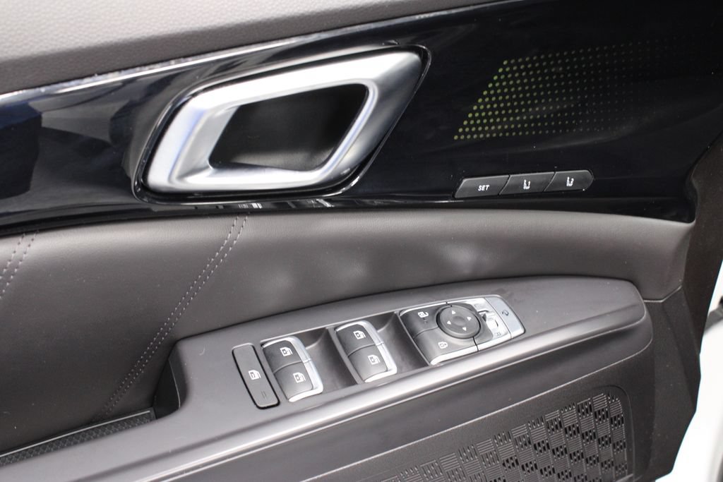 Used 2025 Kia Carnival SX Prestige FWD image 26