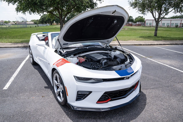 Used 2017 Chevrolet Camaro SS RWD image 25