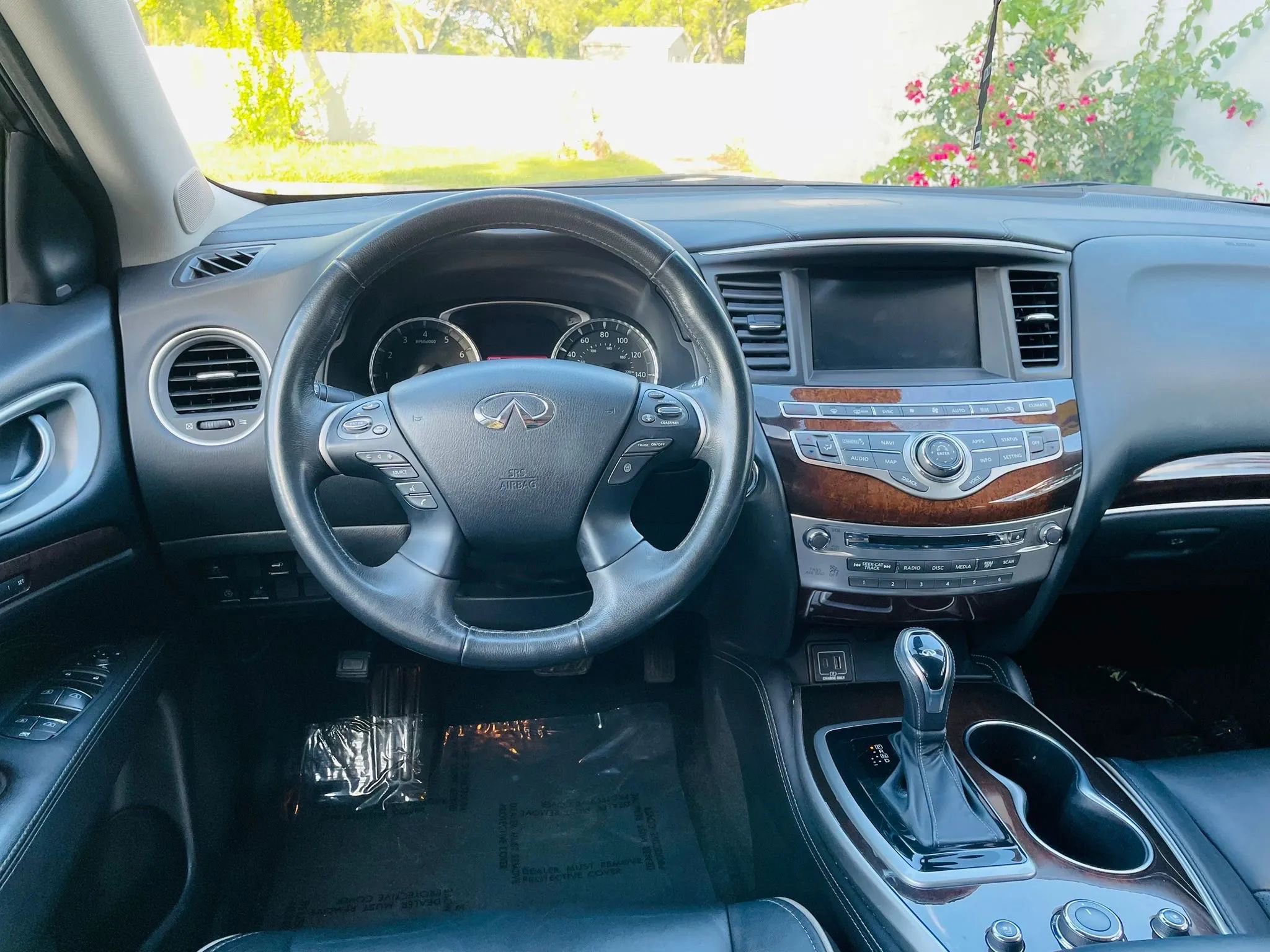 Used 2020 INFINITI QX60 Luxe w/ Sensory Package AWD/4WD image 11