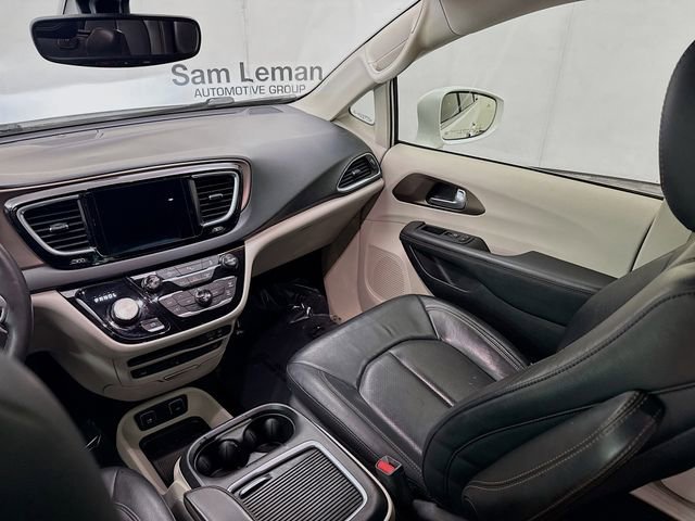 Used 2018 Chrysler Pacifica Touring-L Plus w/ Tire & Wheel Group image 23