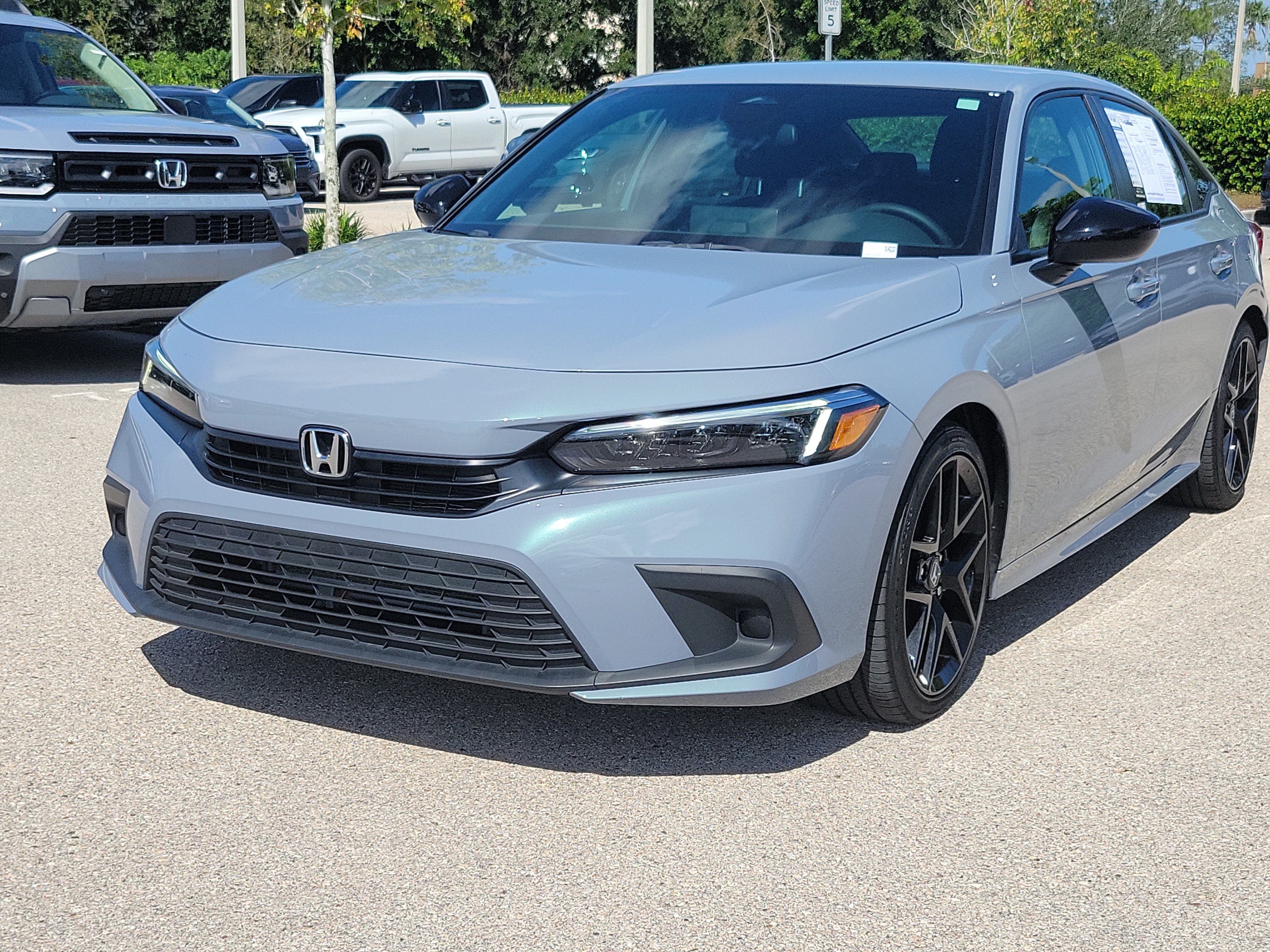 Used 2024 Honda Civic Sport image 3