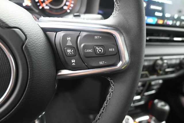 New 2026 Jeep Wrangler Unlimited Sahara AWD/4WD image 17