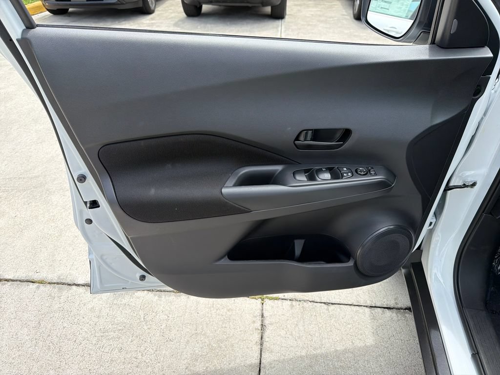 Certified 2025 Nissan Kicks Play S FWD image 15