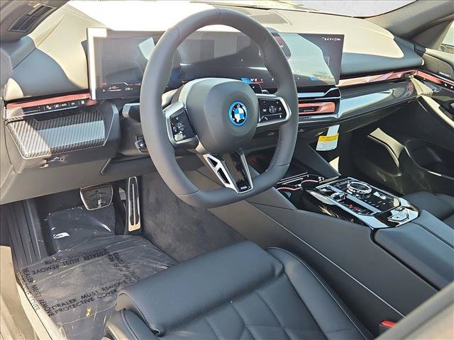 New 2027 BMW 550e xDrive w/ Executive Package AWD/4WD video 3