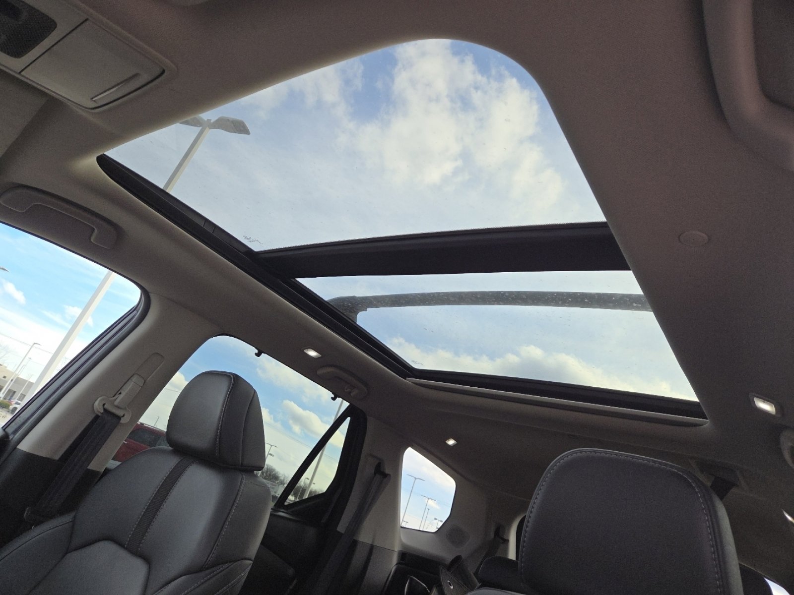 Used 2023 Honda Pilot Touring image 4