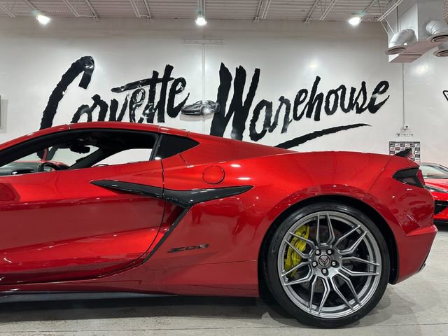 Used 2024 Chevrolet Corvette Z06 RWD image 7